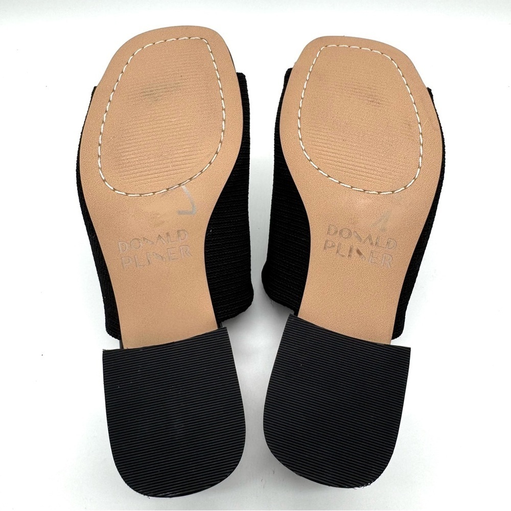 Donald Pliner Black Slide sandals with toe thong - Picture 8 of 8